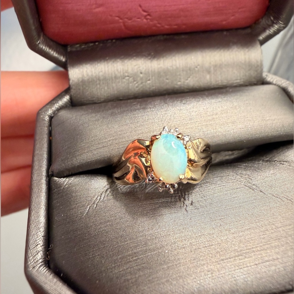 Opal 3ctw 4 small diamonds 10k gold ring